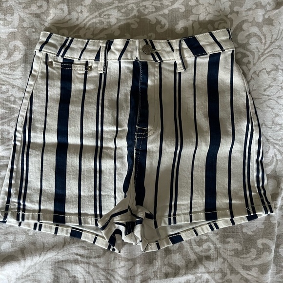 BDG shorts - Picture 2 of 6